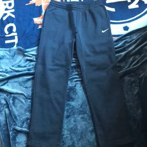 Nike Men’s Pants Size Medium